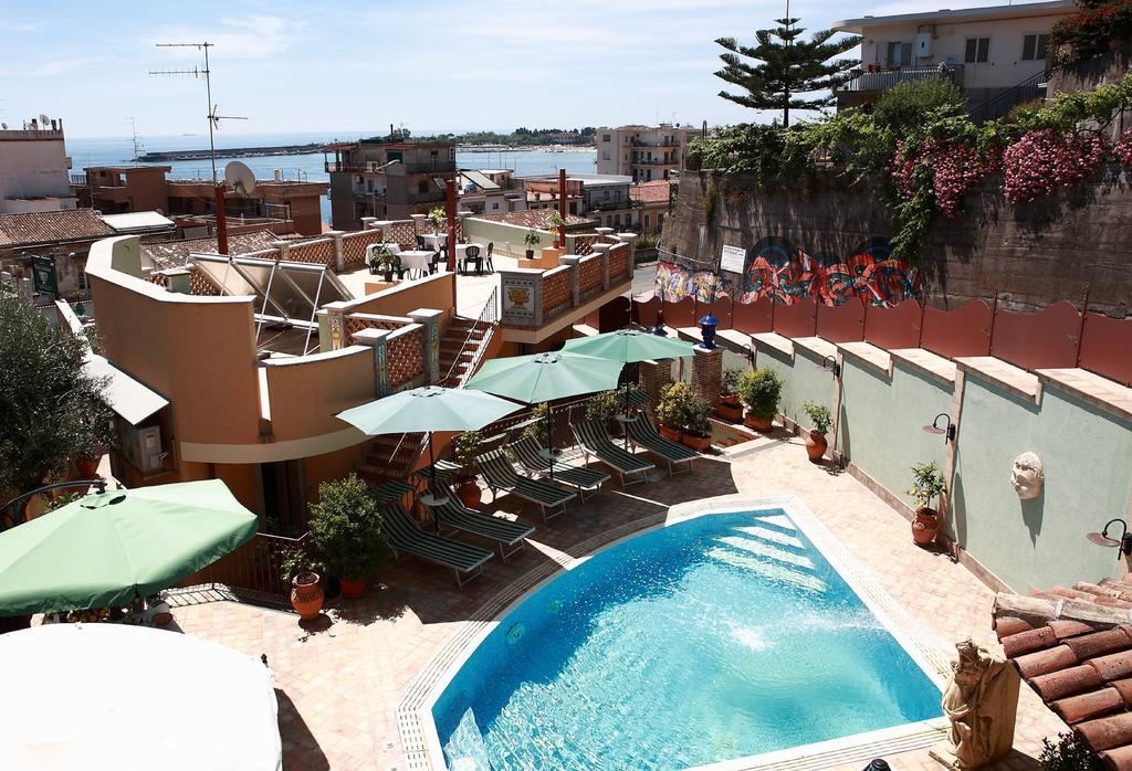 Villa Cristina Giardini Naxos Exterior photo